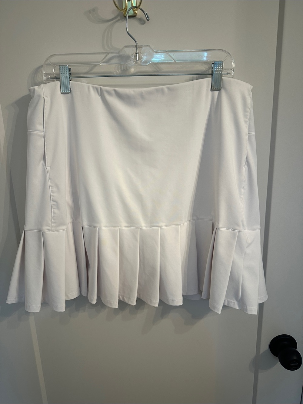 Lady Hagen White Pleated Hem Golf Skort